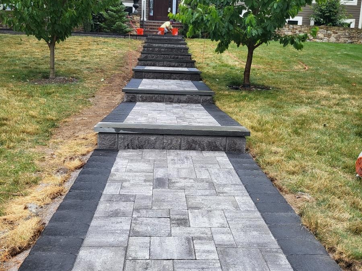 G&G LANDSCAPING SERVICES LLC